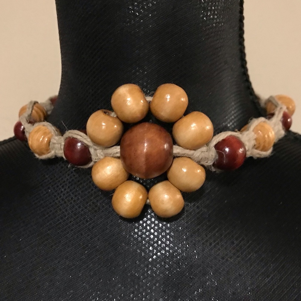 HANDMADE 100% HEMP/WOOD DAISY CHOKER